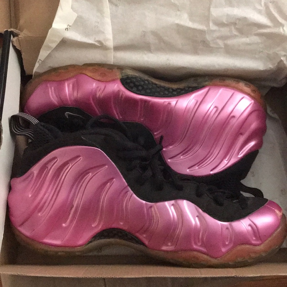 Nike Foam Posit Breast Cancer Pink